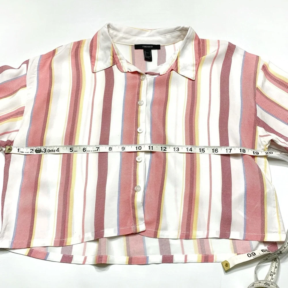 FOREVER 21 Size Large Pastel Striped Crop Button Down Top